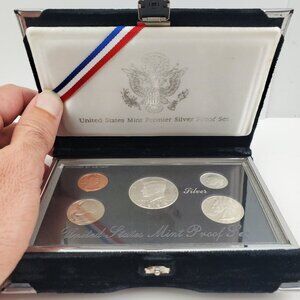 United States Mint Proof Set Coins 1995 in Folding Display Case OGP